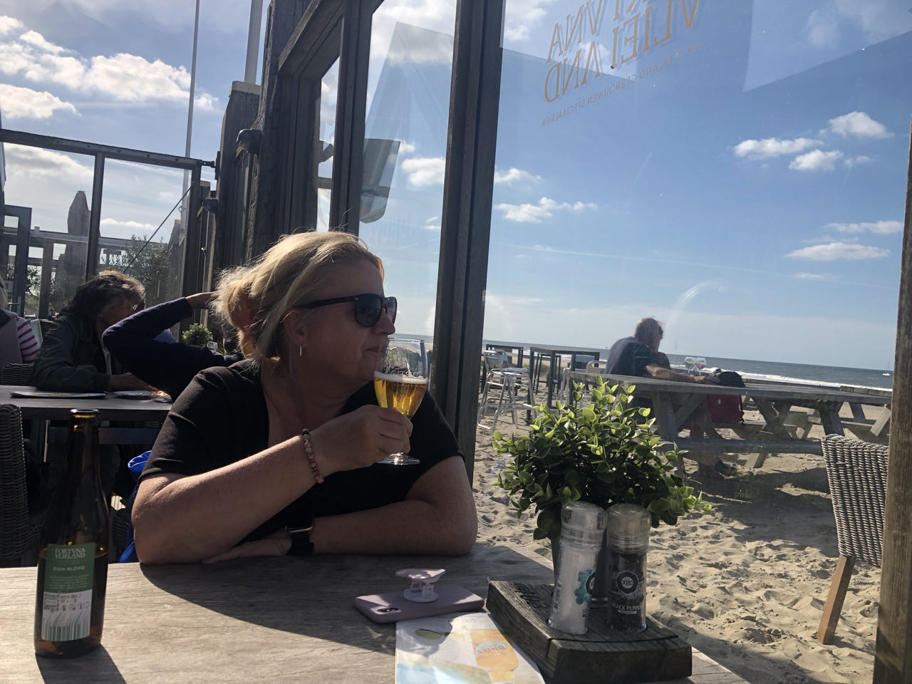 Beeld 10 bij Hop hop weer terug op Vlieland